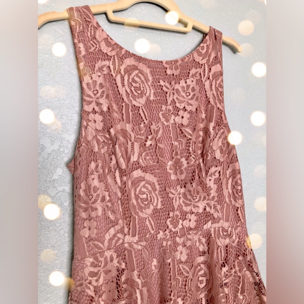 Gorgeous Rose Lace Dress 😍 Size: XL. Brand: Speechless. Brand New with tags.